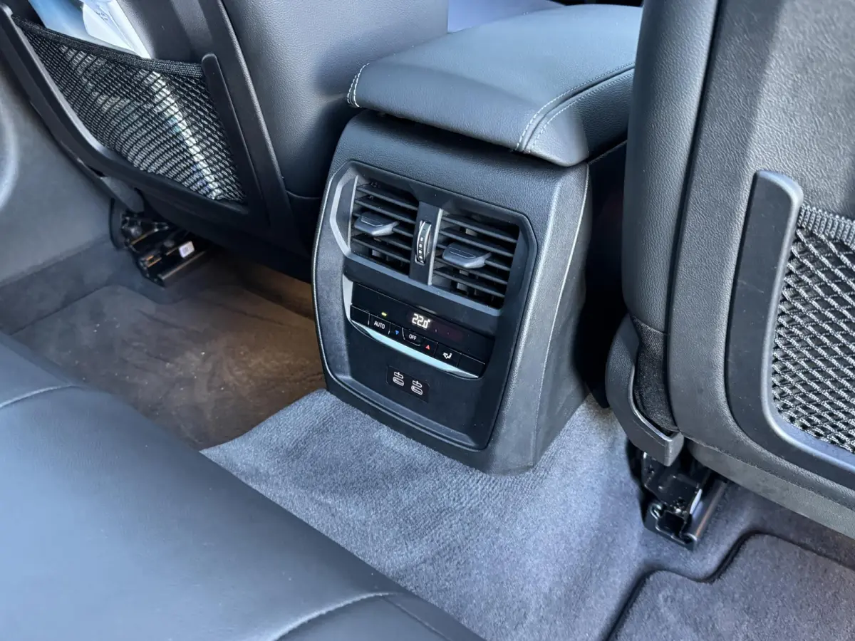 320i HIGH EXECUTIVE EDITION I SPORTLINE I SCHUIFDAK I LEDEREN BEKLEDING I STOELVERWARMING