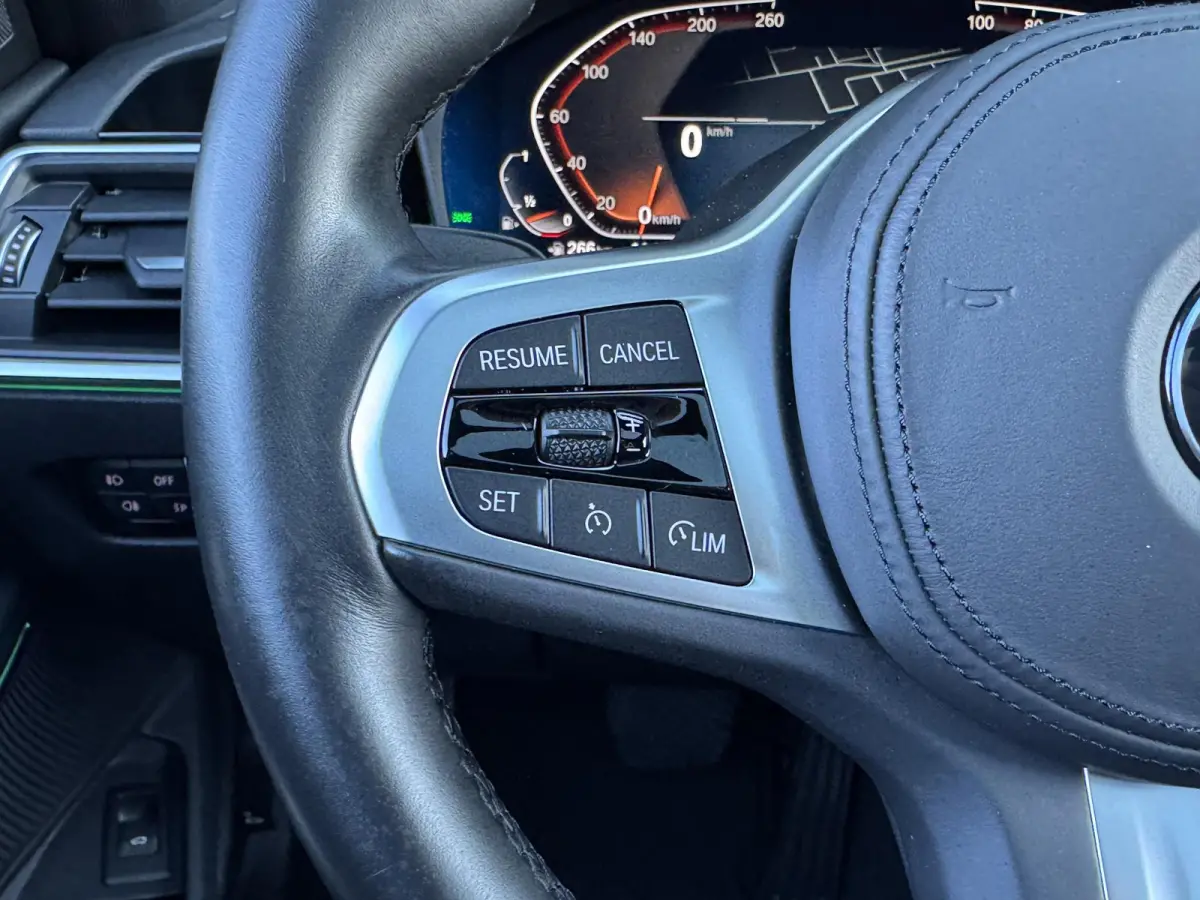 320i HIGH EXECUTIVE EDITION I SPORTLINE I SCHUIFDAK I LEDEREN BEKLEDING I STOELVERWARMING