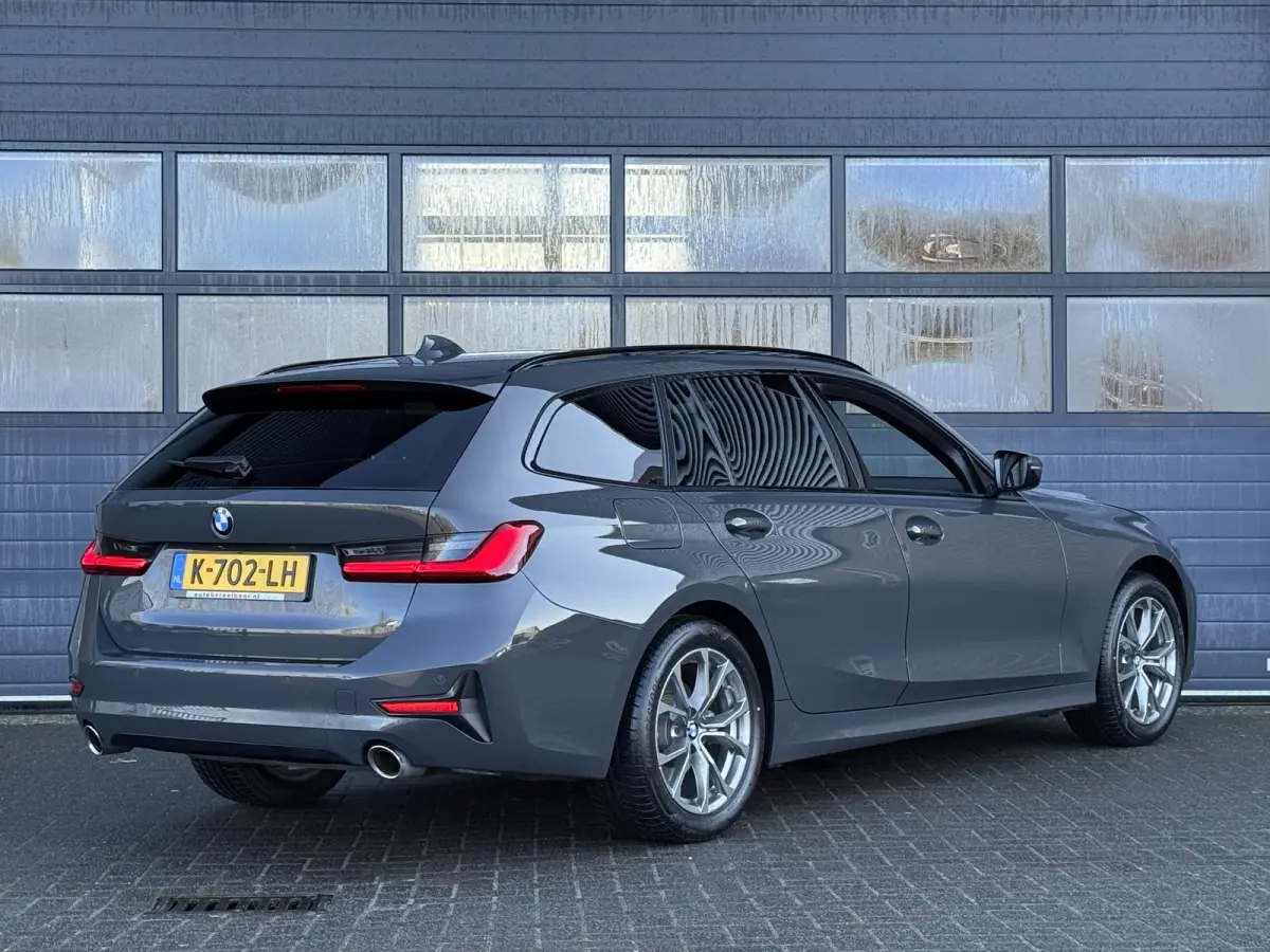 320i HIGH EXECUTIVE EDITION I SPORTLINE I SCHUIFDAK I LEDEREN BEKLEDING I STOELVERWARMING