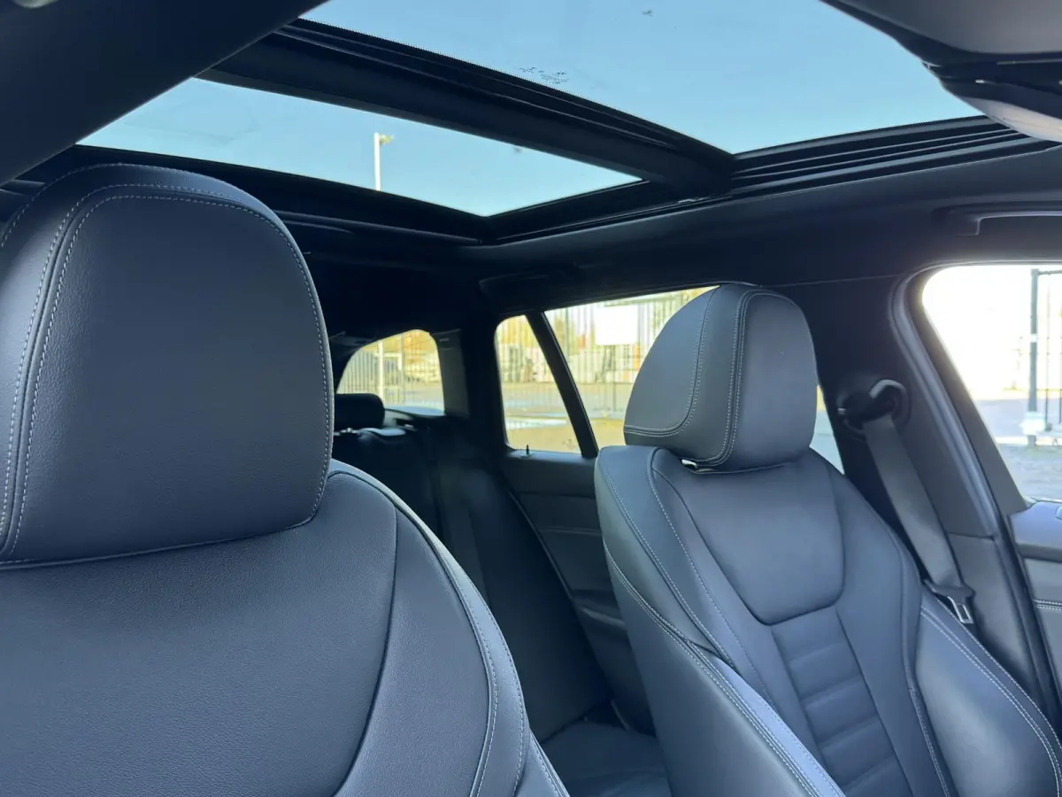 320i HIGH EXECUTIVE EDITION I SPORTLINE I SCHUIFDAK I LEDEREN BEKLEDING I STOELVERWARMING