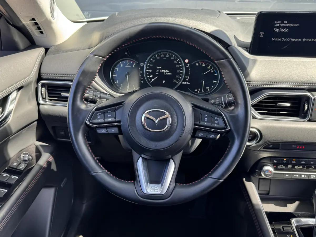 2.0 SKYACTIV-G 165 SPORTIVE I AUTOMAAT I TREKHAAK (2000KG) I 360° CAMERA I NAVIGATIE I BOSE AUDIO