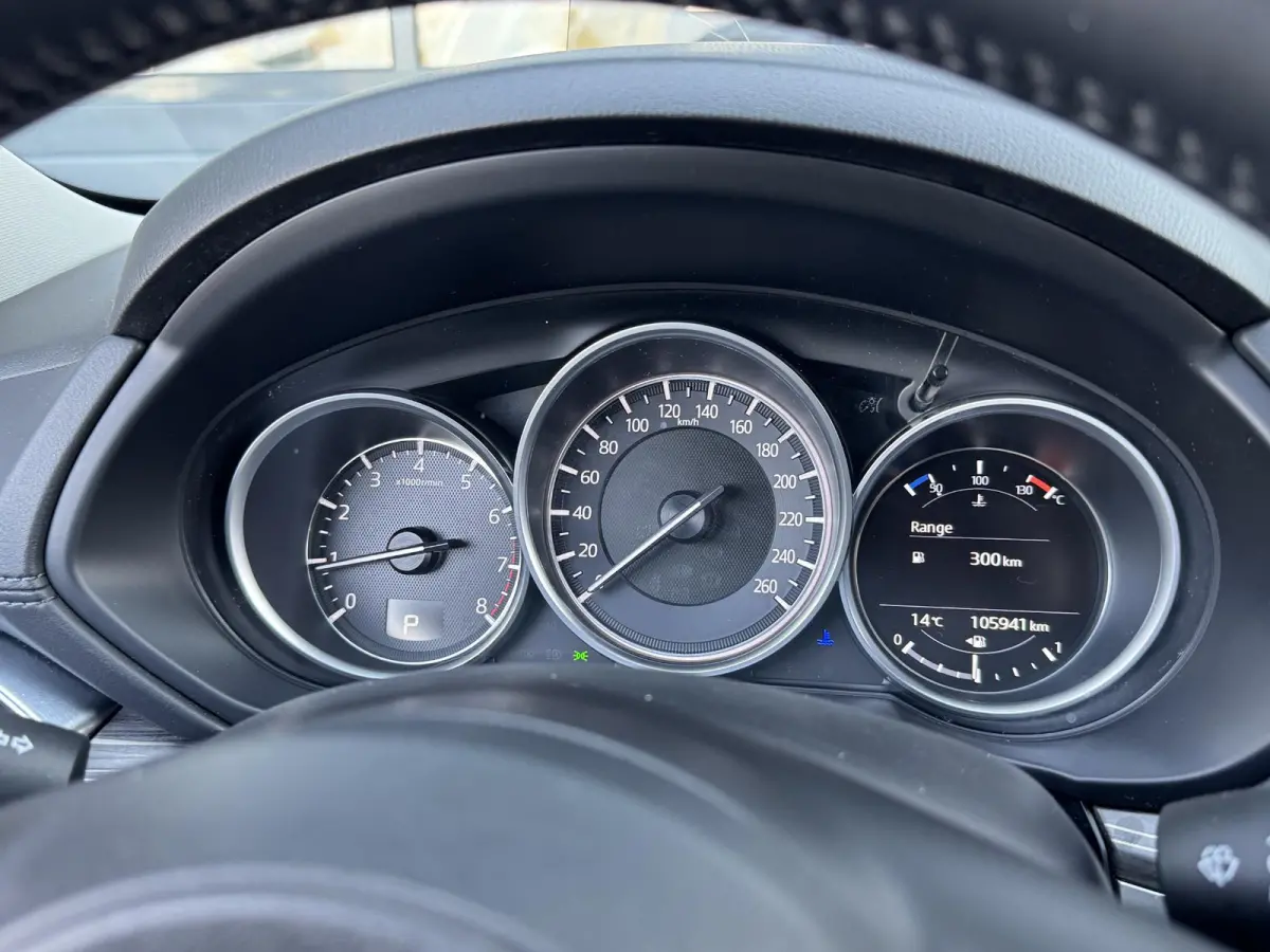 2.0 SKYACTIV-G 165 SKYLEASE LUXURY I AUTOMAAT I TREKHAAK (2000KG) I 360° CAMERA I LEDEREN BEKLEDING