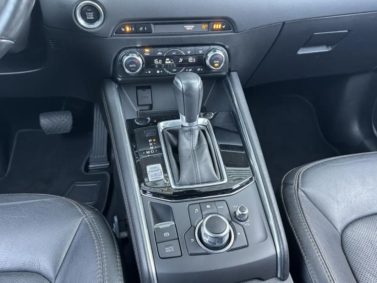 2.0 SKYACTIV-G 165 SKYLEASE LUXURY I AUTOMAAT I TREKHAAK (2000KG) I 360° CAMERA I LEDEREN BEKLEDING