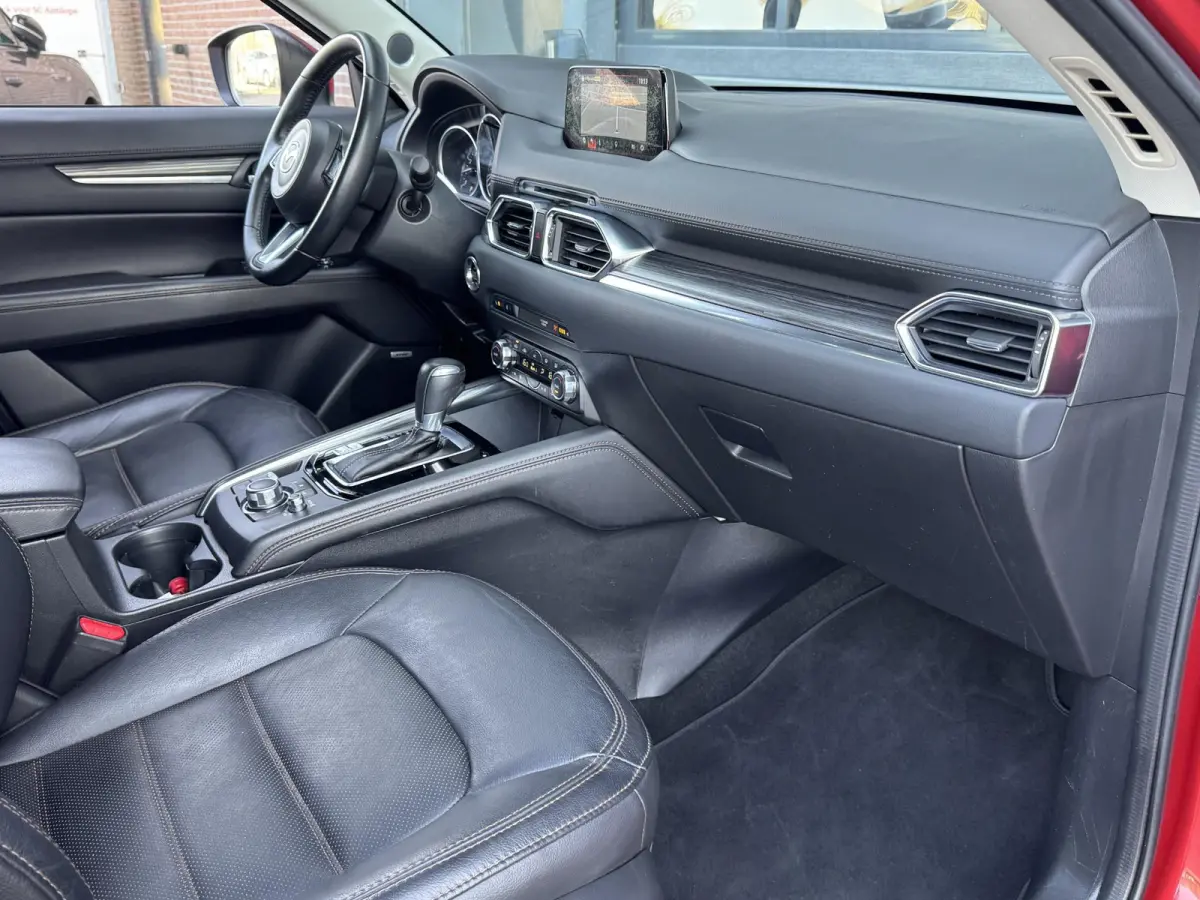 2.0 SKYACTIV-G 165 SKYLEASE LUXURY I AUTOMAAT I TREKHAAK (2000KG) I 360° CAMERA I LEDEREN BEKLEDING