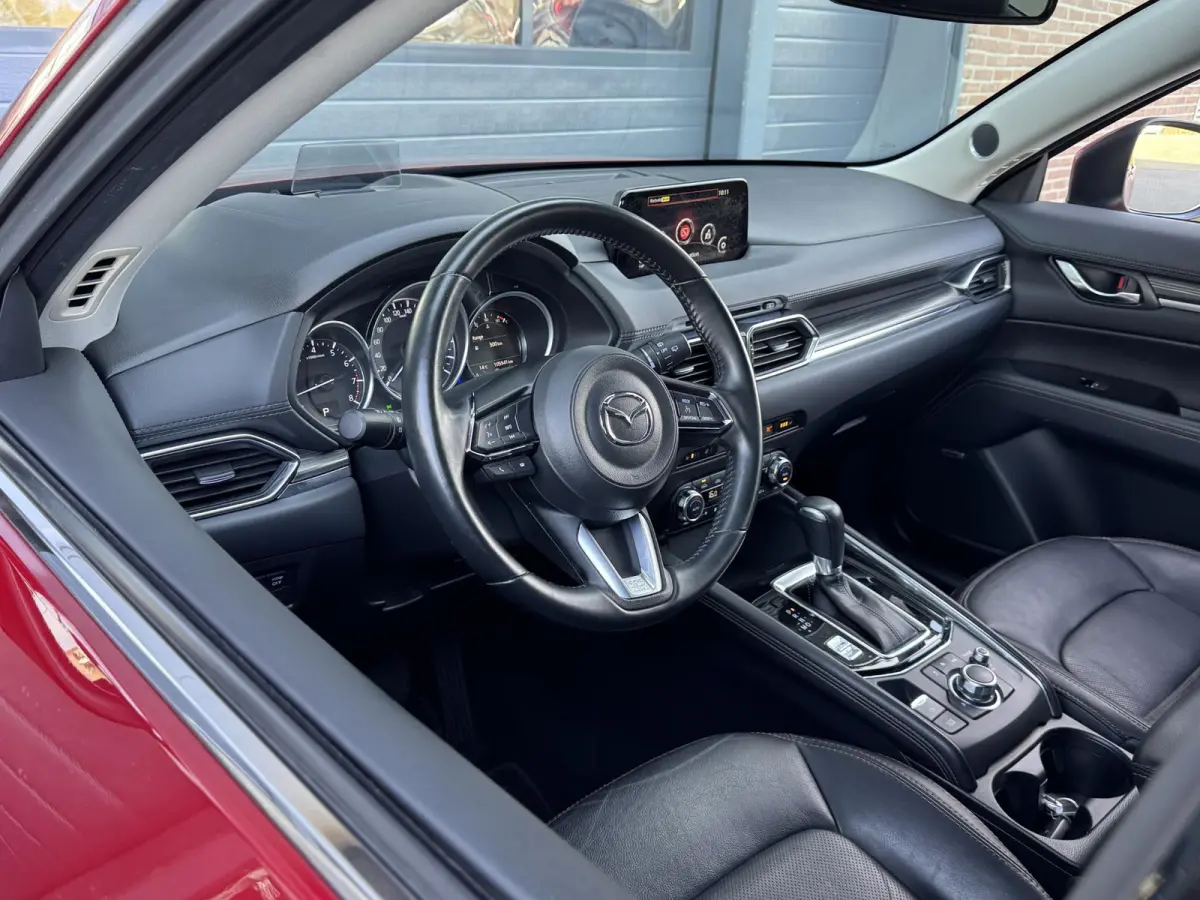2.0 SKYACTIV-G 165 SKYLEASE LUXURY I AUTOMAAT I TREKHAAK (2000KG) I 360° CAMERA I LEDEREN BEKLEDING