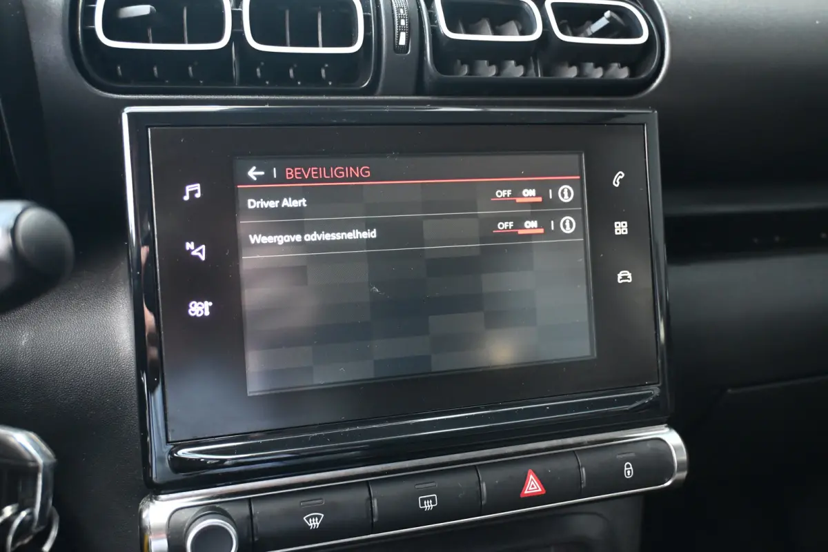 1.2 PureTech S&S Feel | Navi By App | Cruise Control | Airco | Parkeersensoren | Apple Carplay & Android Auto | !!