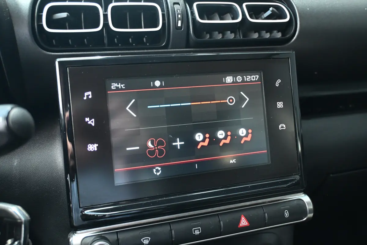 1.2 PureTech S&S Feel | Navi By App | Cruise Control | Airco | Parkeersensoren | Apple Carplay & Android Auto | !!