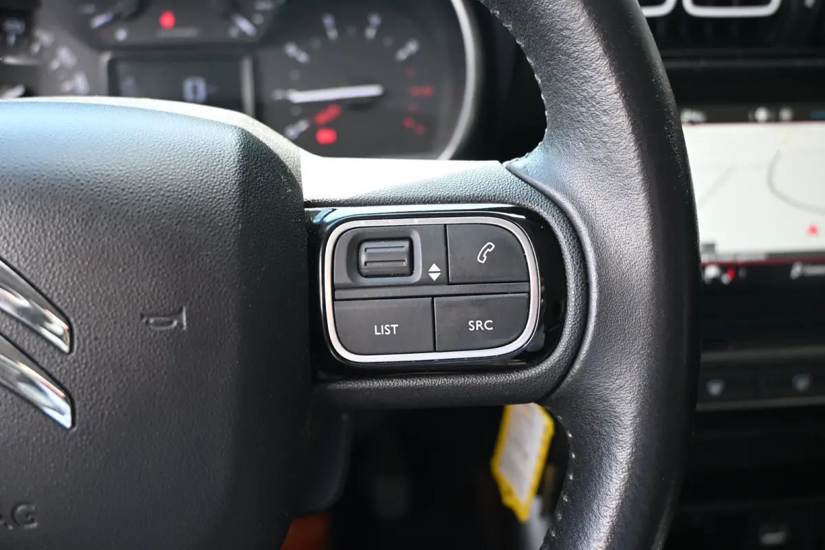 1.2 PureTech S&S Feel | Navi By App | Cruise Control | Airco | Parkeersensoren | Apple Carplay & Android Auto | !!