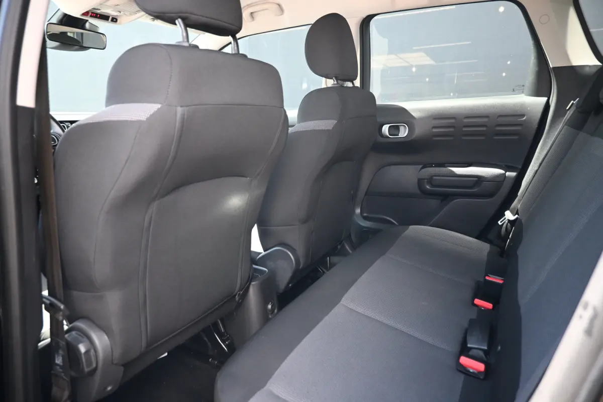 1.2 PureTech S&S Feel | Navi By App | Cruise Control | Airco | Parkeersensoren | Apple Carplay & Android Auto | !!