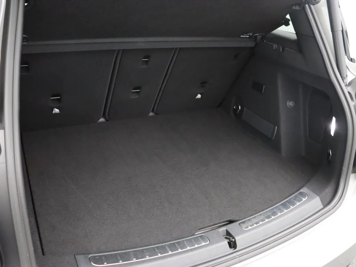 Cooper ALL4 Classic + Essence Pack + Panoramdak + Elektrisch Verstelbare Sportstoelen + Harman Kardon + 19''