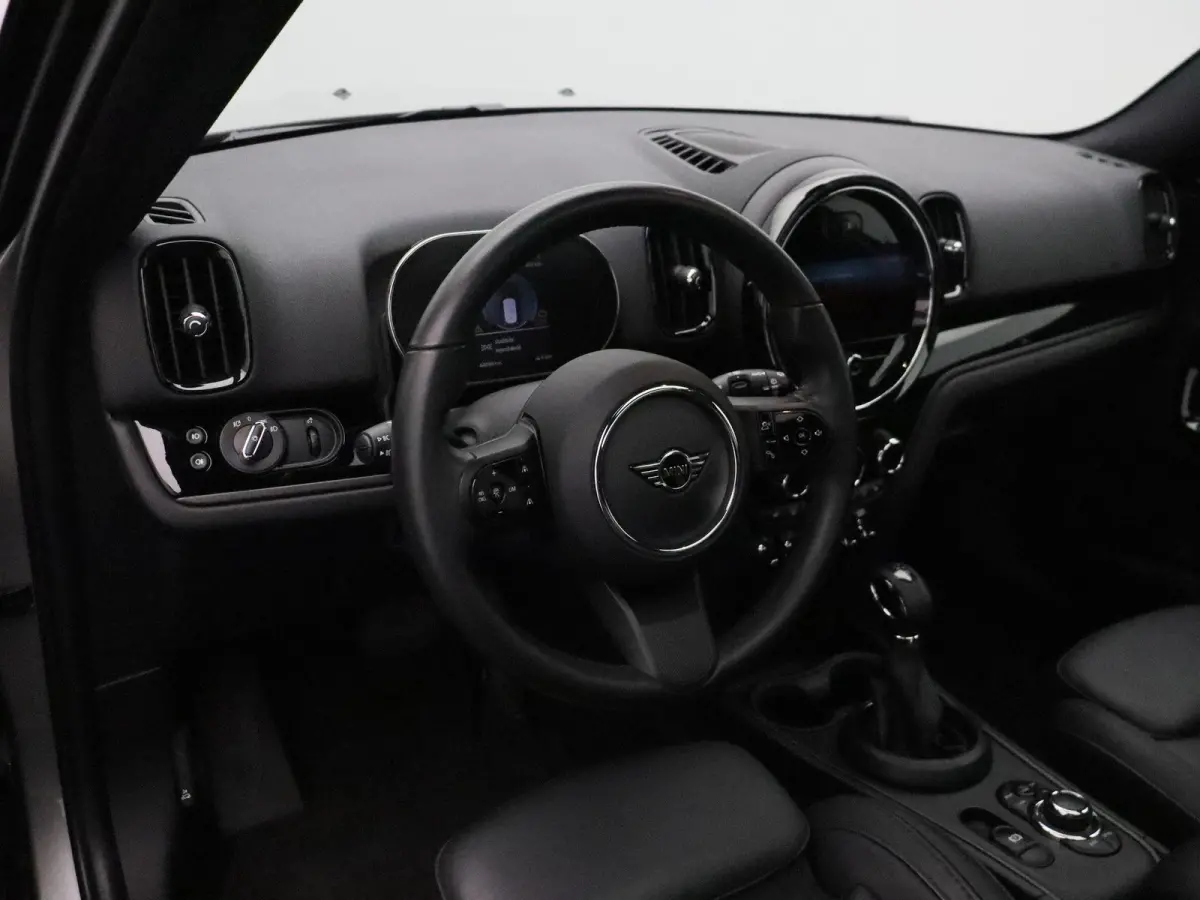 Cooper ALL4 Classic + Essence Pack + Panoramdak + Elektrisch Verstelbare Sportstoelen + Harman Kardon + 19''