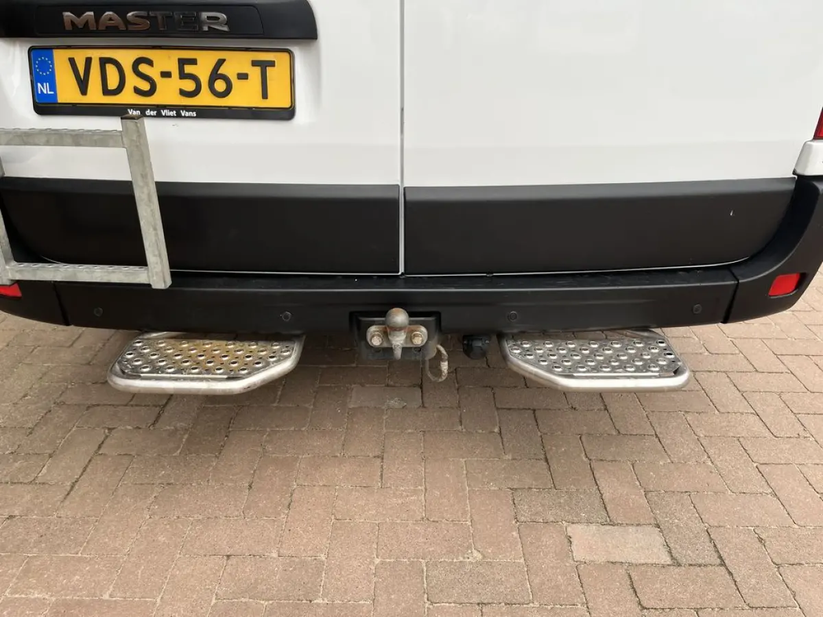 T35 2.3 dCi L2H2 3p BPM Vrij! Lease €270 p/m, Imperiaal+Trap, Bedrijfswageninrichting, Navi, PDC, Airco, Trekhaak, Cruise controle, Onderhoudshistorie aanwezig