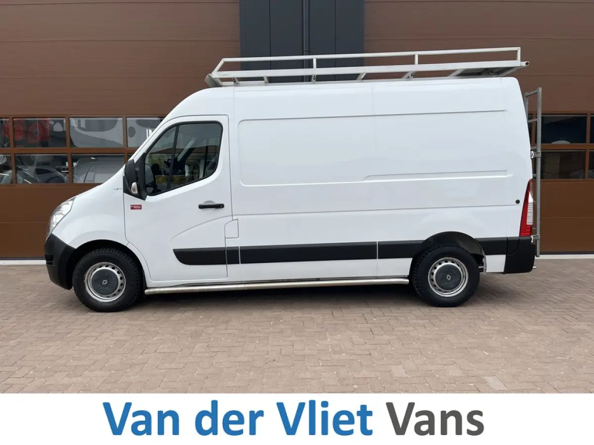 T35 2.3 dCi L2H2 3p BPM Vrij! Lease €270 p/m, Imperiaal+Trap, Bedrijfswageninrichting, Navi, PDC, Airco, Trekhaak, Cruise controle, Onderhoudshistorie aanwezig