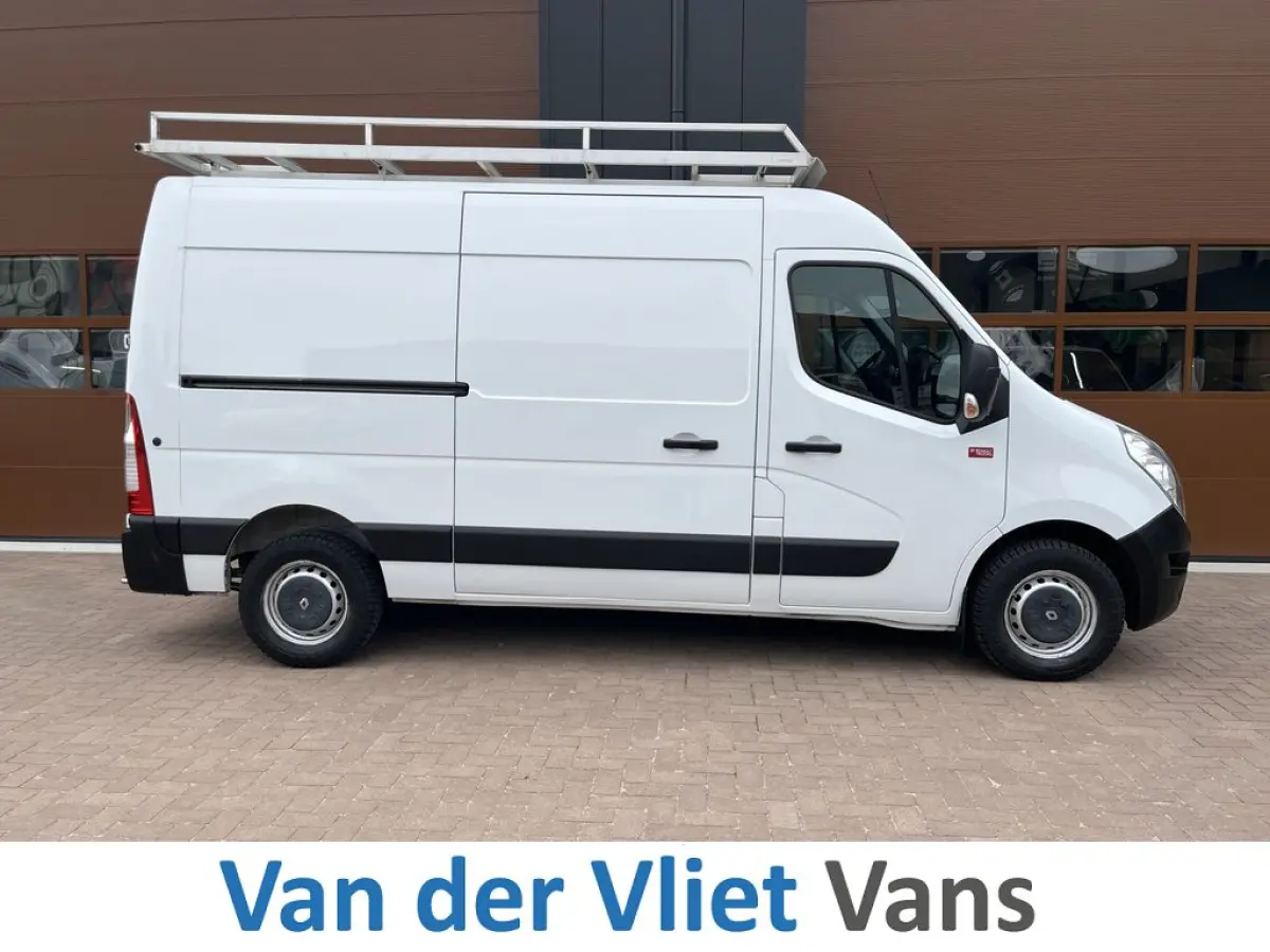 T35 2.3 dCi L2H2 3p BPM Vrij! Lease €270 p/m, Imperiaal+Trap, Bedrijfswageninrichting, Navi, PDC, Airco, Trekhaak, Cruise controle, Onderhoudshistorie aanwezig