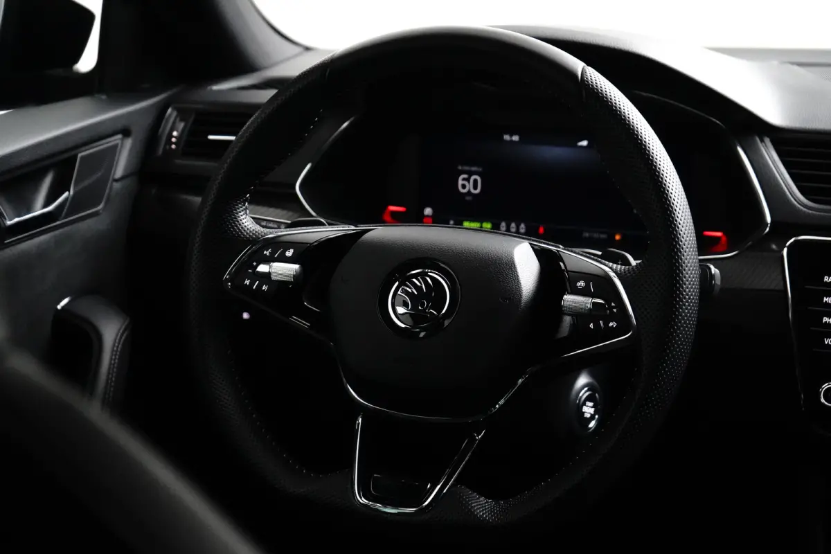 1.4 TSI 218PK DSG-6 Sportline iV | CAMERA | FULL LED | STUUR + STOELVERW. | 18 INCH | APP CONNECT | VERLENGDE FABR. GARANTIE!