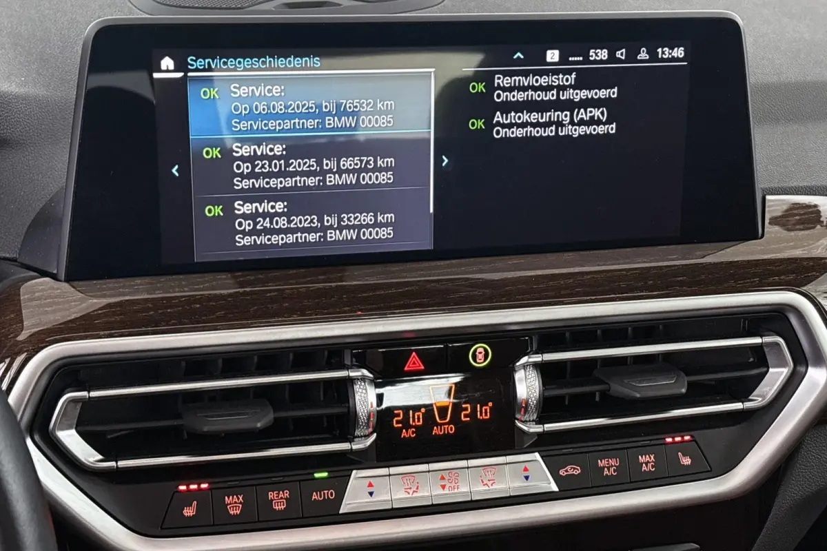 xDrive30e Panoramadak Merino Leder Apple CarPlay Achteruitrijcamera