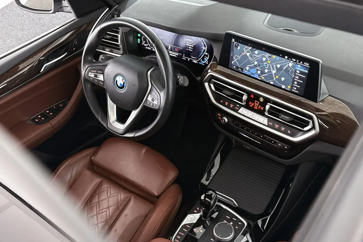 xDrive30e Panoramadak Merino Leder Apple CarPlay Achteruitrijcamera