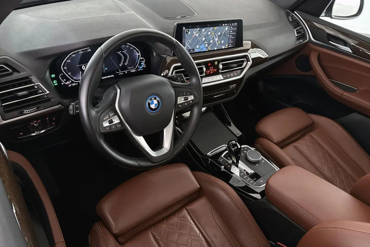 xDrive30e Panoramadak Merino Leder Apple CarPlay Achteruitrijcamera