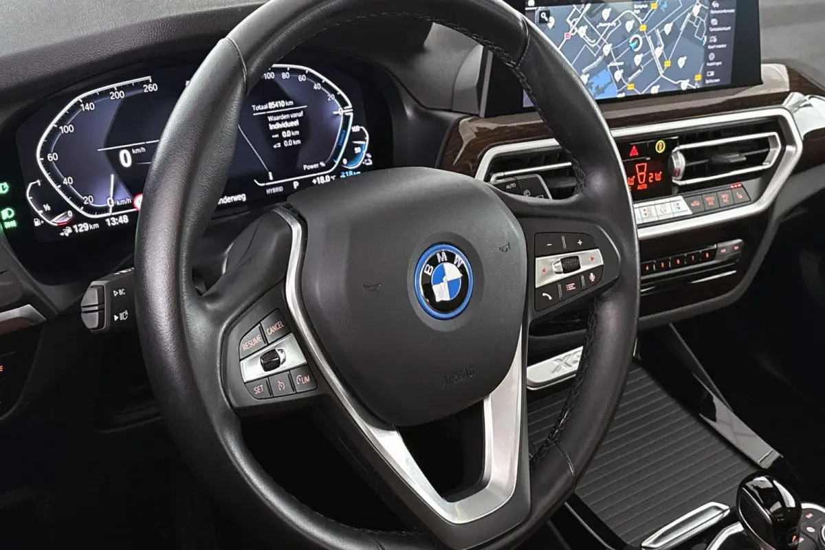 xDrive30e Panoramadak Merino Leder Apple CarPlay Achteruitrijcamera