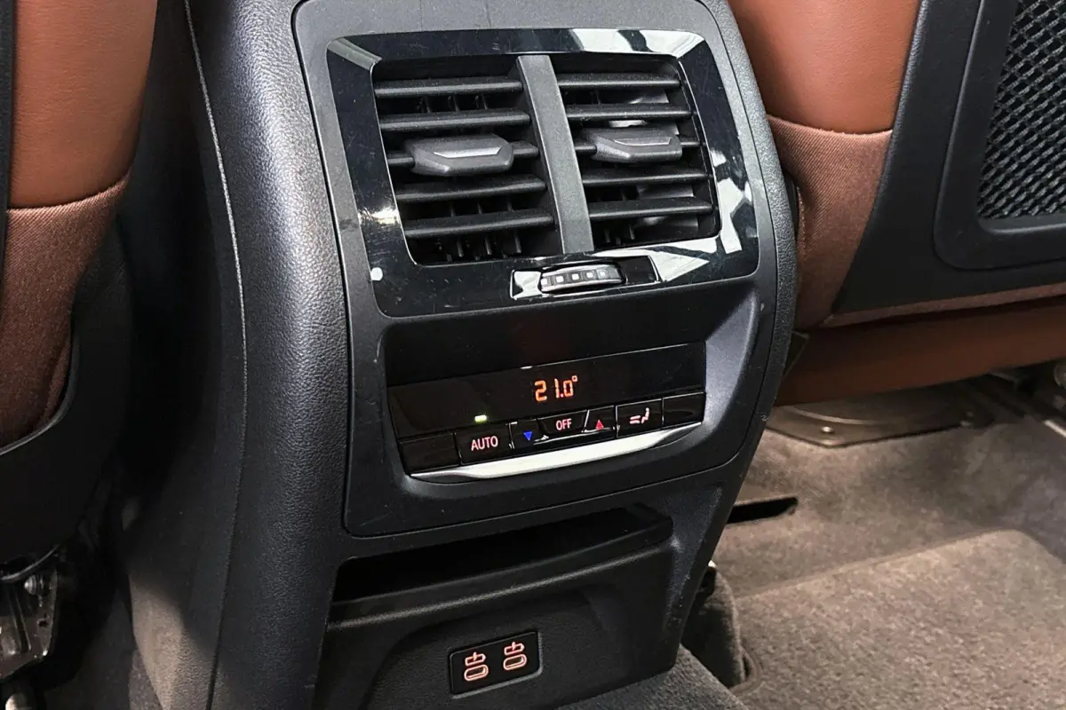 xDrive30e Panoramadak Merino Leder Apple CarPlay Achteruitrijcamera