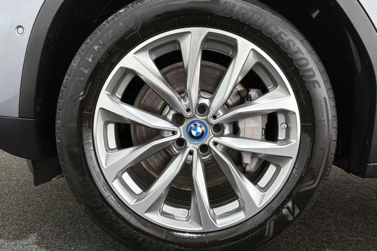 xDrive30e Panoramadak Merino Leder Apple CarPlay Achteruitrijcamera