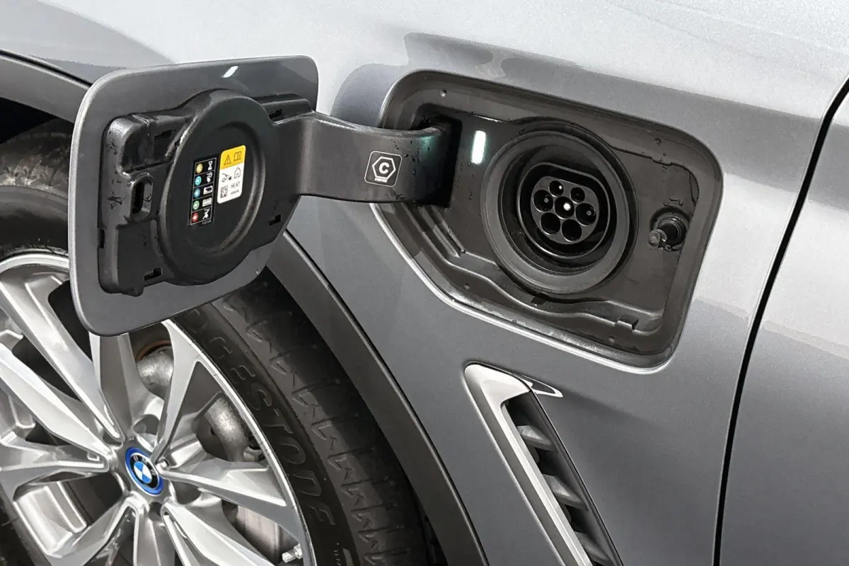 xDrive30e Panoramadak Merino Leder Apple CarPlay Achteruitrijcamera