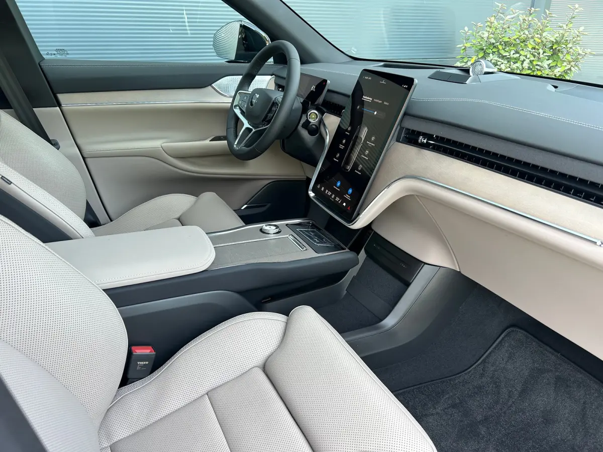 Twin Motor Ultra 7p. 106 kWh | 7 zitplaatsen (derde zitrij) | Bowers & Wilkins audiosysteem | Extra getint glas