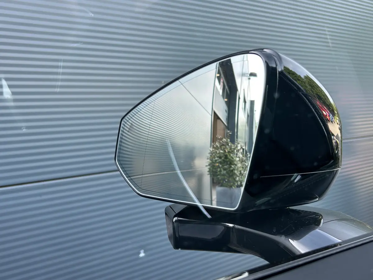 Twin Motor Ultra 7p. 106 kWh | 7 zitplaatsen (derde zitrij) | Bowers & Wilkins audiosysteem | Extra getint glas