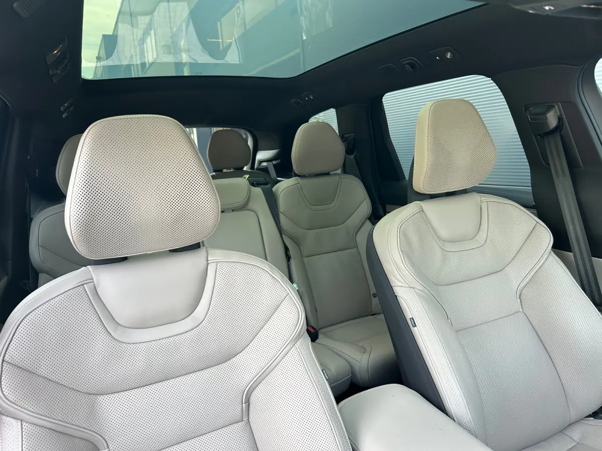 Twin Motor Ultra 7p. 106 kWh | 7 zitplaatsen (derde zitrij) | Bowers & Wilkins audiosysteem | Extra getint glas