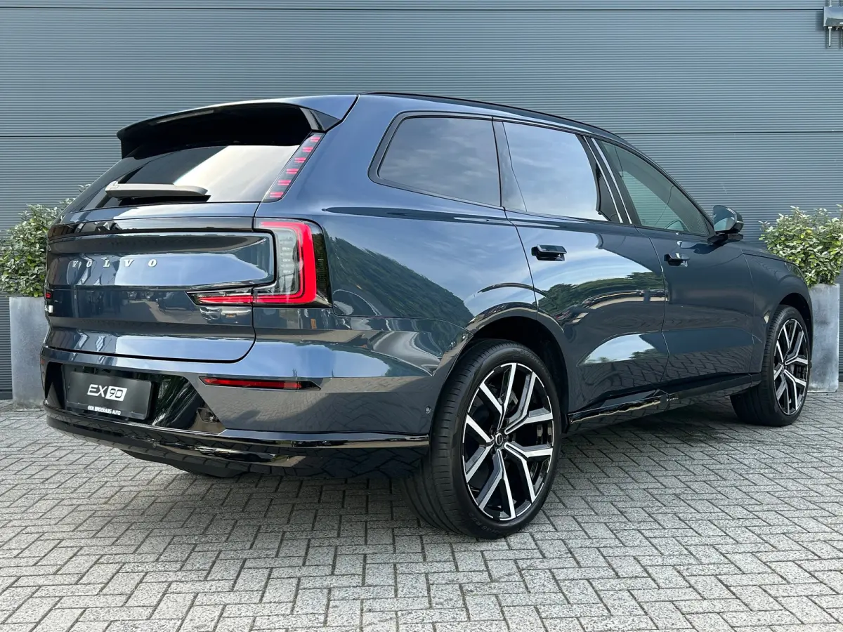Twin Motor Ultra 7p. 106 kWh | 7 zitplaatsen (derde zitrij) | Bowers & Wilkins audiosysteem | Extra getint glas