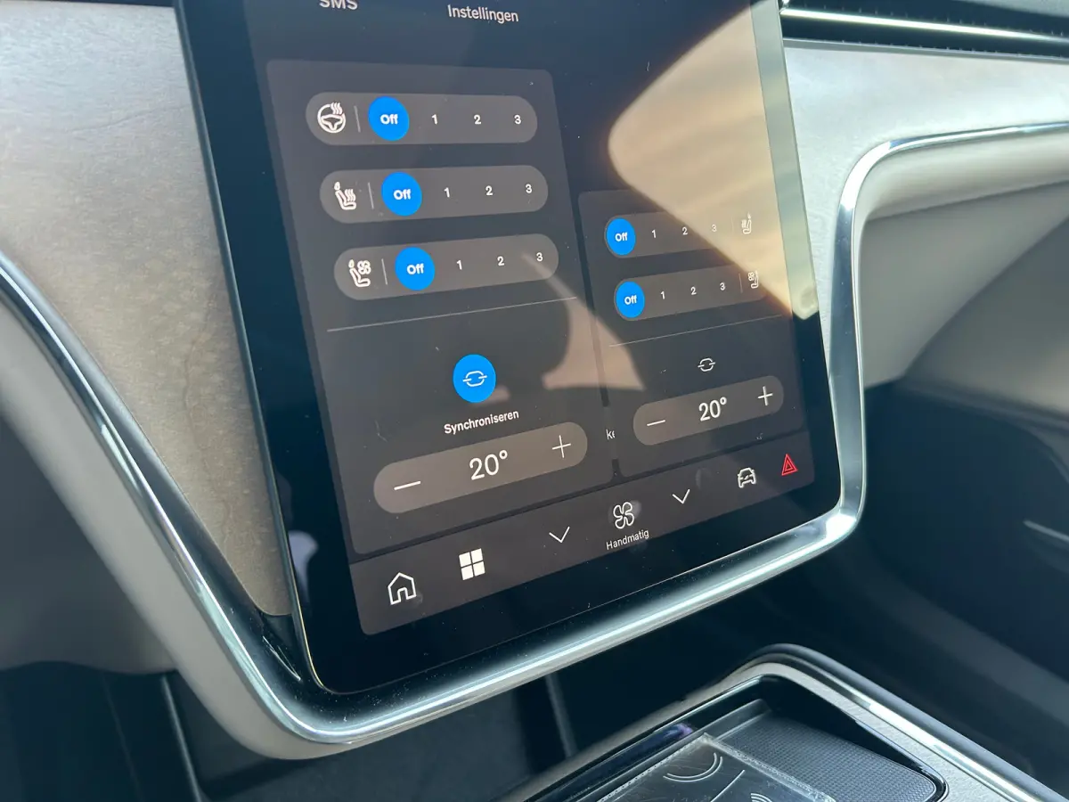 Twin Motor Ultra 7p. 106 kWh | 7 zitplaatsen (derde zitrij) | Bowers & Wilkins audiosysteem | Extra getint glas