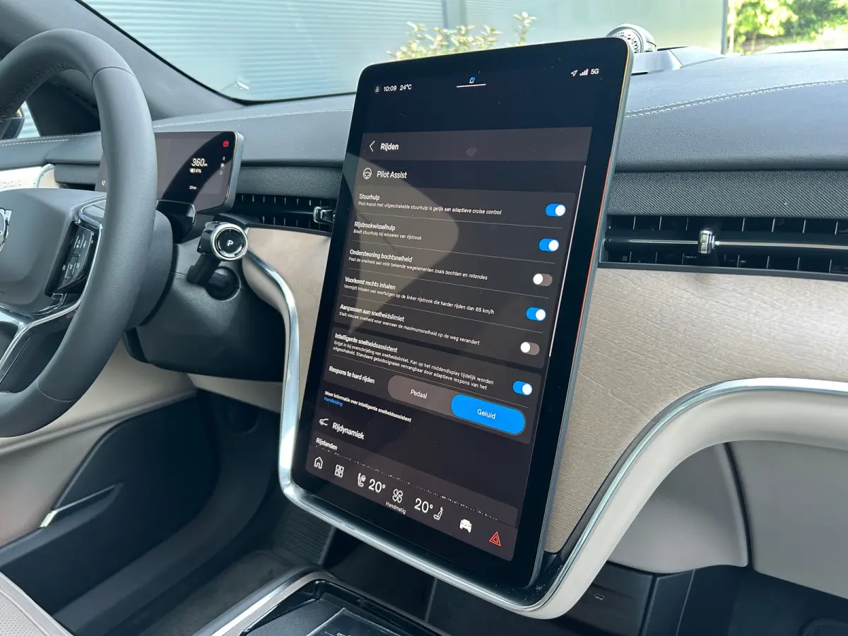 Twin Motor Ultra 7p. 106 kWh | 7 zitplaatsen (derde zitrij) | Bowers & Wilkins audiosysteem | Extra getint glas