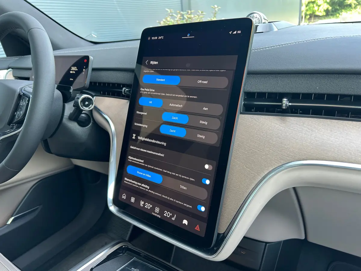 Twin Motor Ultra 7p. 106 kWh | 7 zitplaatsen (derde zitrij) | Bowers & Wilkins audiosysteem | Extra getint glas