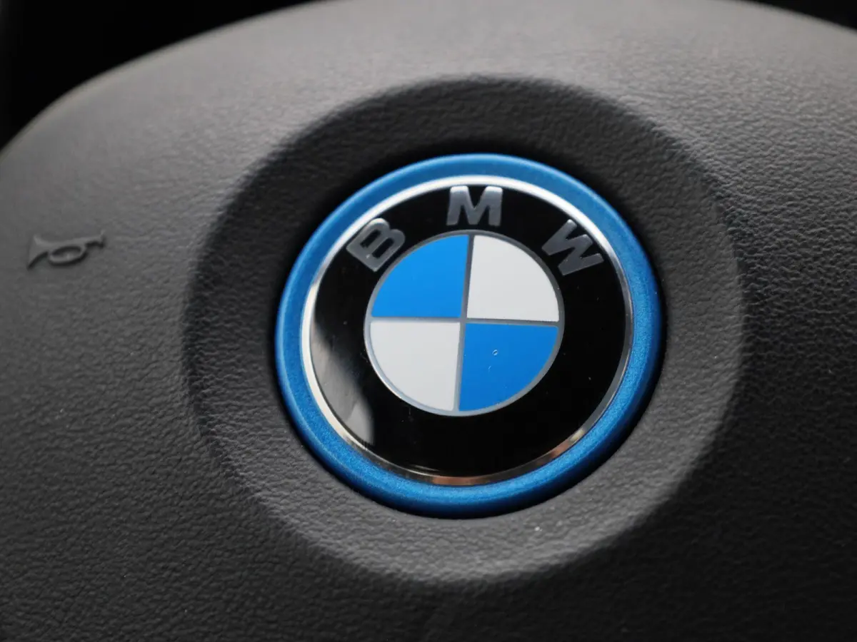 xDrive25e | ACC | Head-up Display | Keyless | Achteruitrijcamera | DAB |