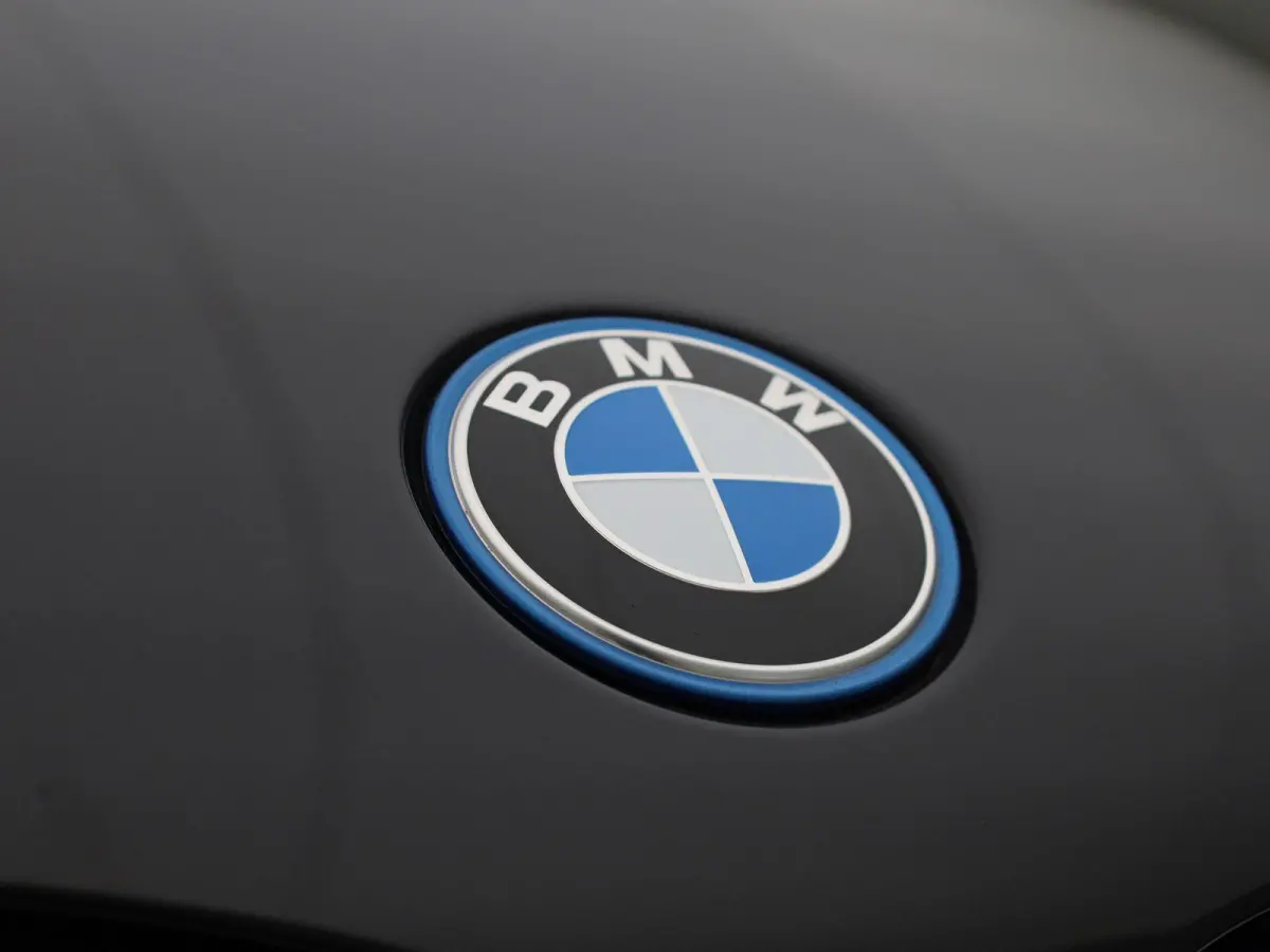 xDrive25e | ACC | Head-up Display | Keyless | Achteruitrijcamera | DAB |