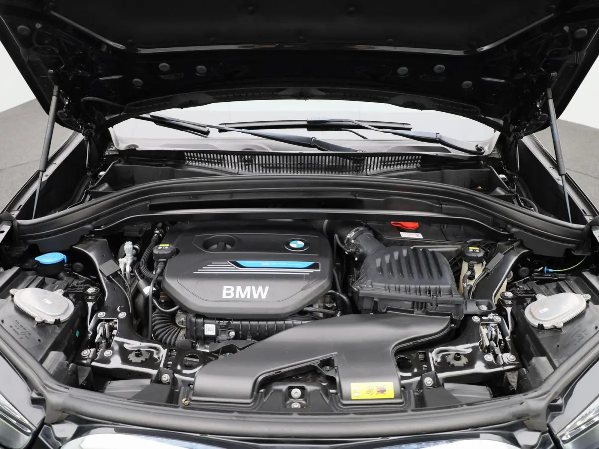 xDrive25e | ACC | Head-up Display | Keyless | Achteruitrijcamera | DAB |