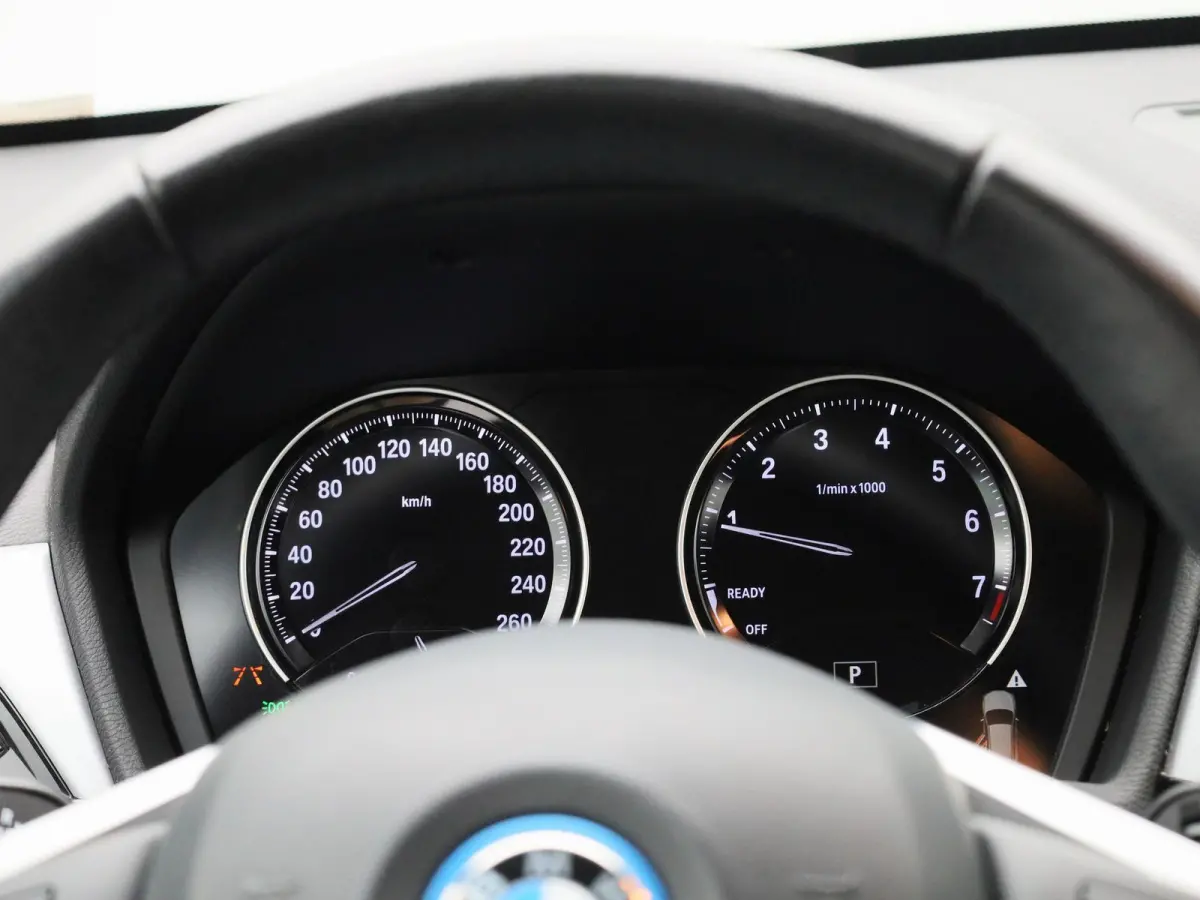xDrive25e | ACC | Head-up Display | Keyless | Achteruitrijcamera | DAB |