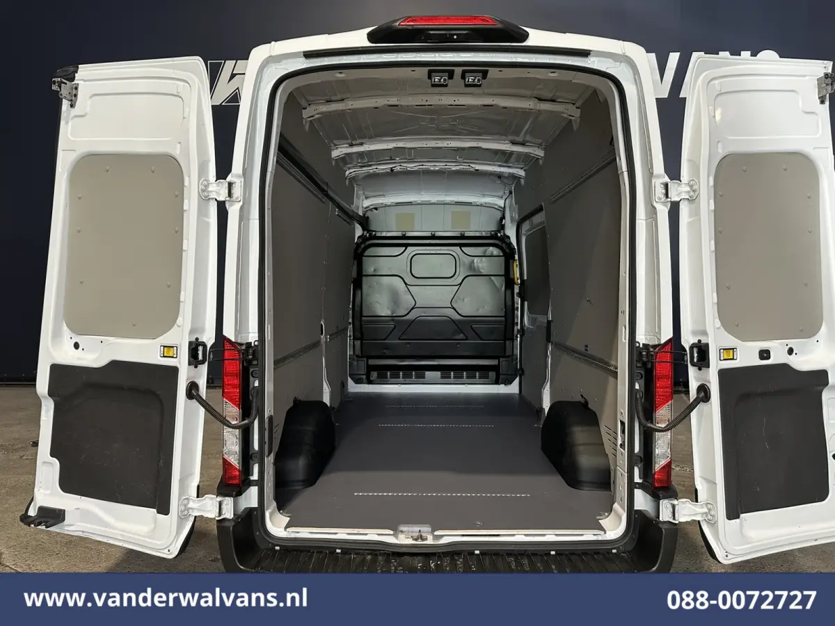 2.0 TDCI 130pk L3H3 Euro6 Airco | Camera | Apple Carplay | Cruisecontrol Android Auto, Verwarmde Voorruit, Parkeersensoren, Bijrijdersbank