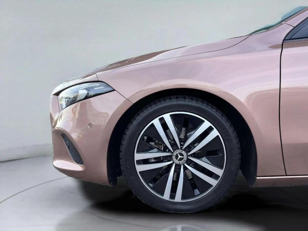 Hatchback 180 Business Solution Luxury