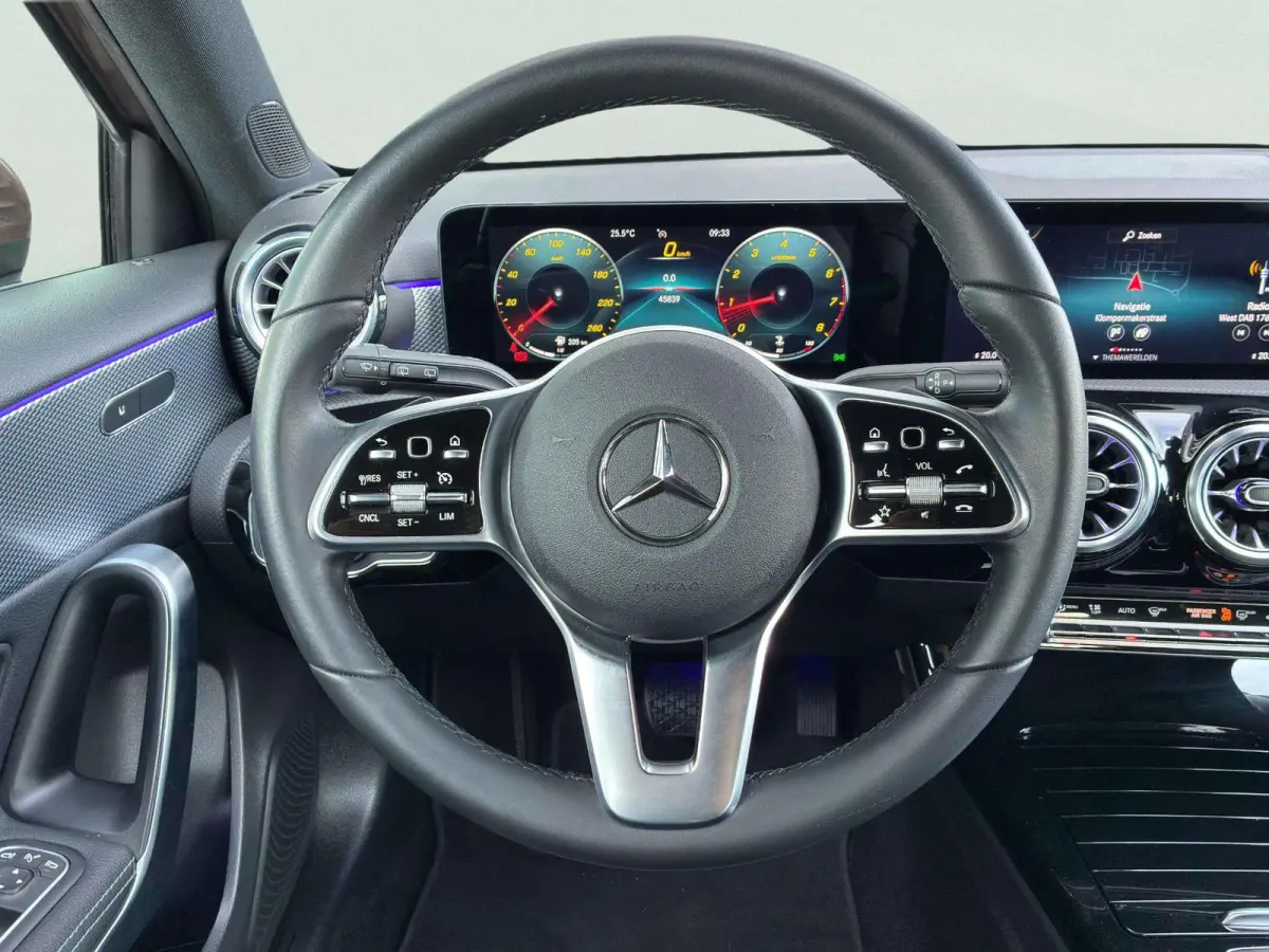 Hatchback 180 Business Solution Luxury