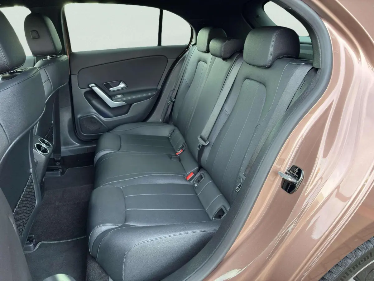Hatchback 180 Business Solution Luxury