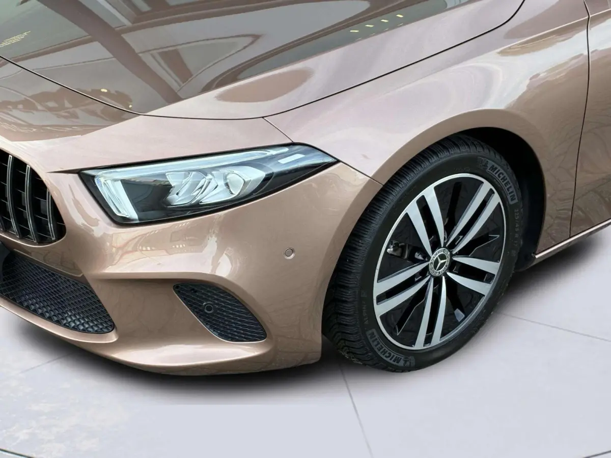 Hatchback 180 Business Solution Luxury