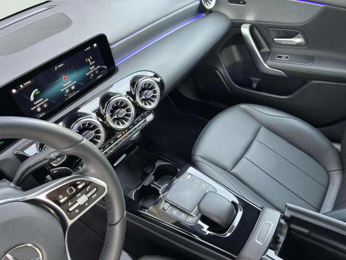 Hatchback 180 Business Solution Luxury