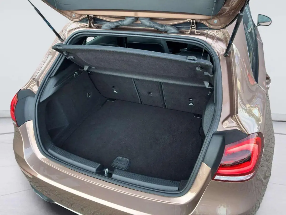 Hatchback 180 Business Solution Luxury
