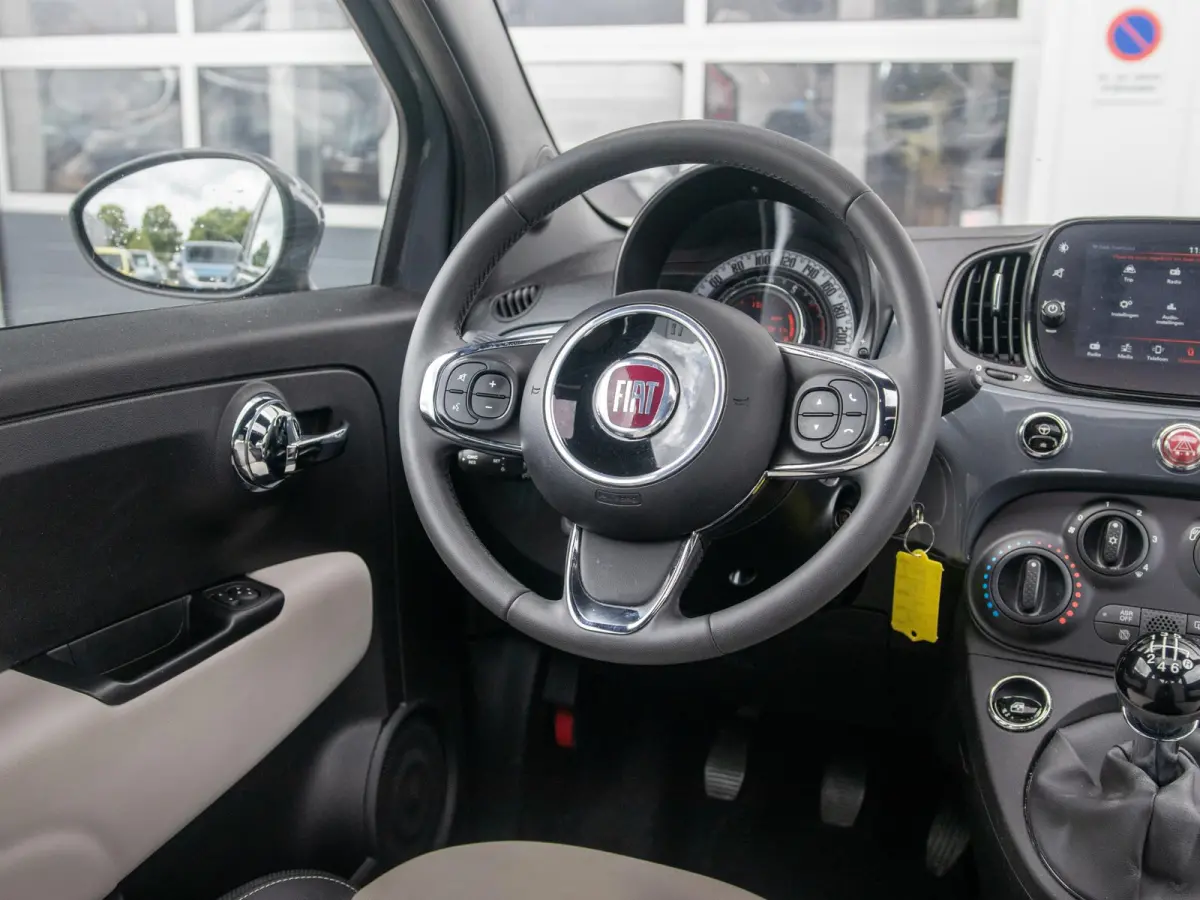 Hybrid Dolcevita | Airco | Cruise | 15" | Schuif/Kanteldak | PDC | Apple Carplay