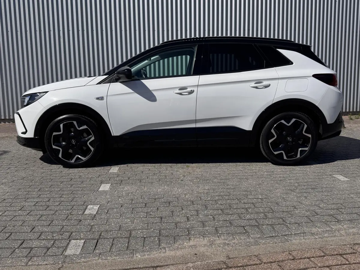 1.6 Turbo Plug-In Hybrid | SOH 99,75% | Trekhaak | Adaptive Cruise Control | Navigatie | Apple Carplay / Android Auto | | Grootlichtassistent | Keyless entry | Koplampen adaptief