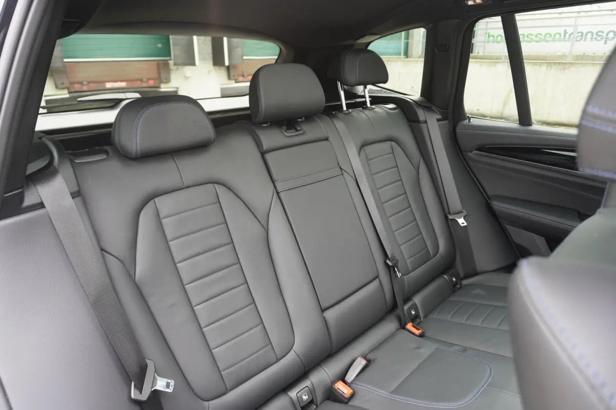 286pk High Executive 80 kWh | SoH 96% | 360° Camera | Panoramadak | Harman Kardon