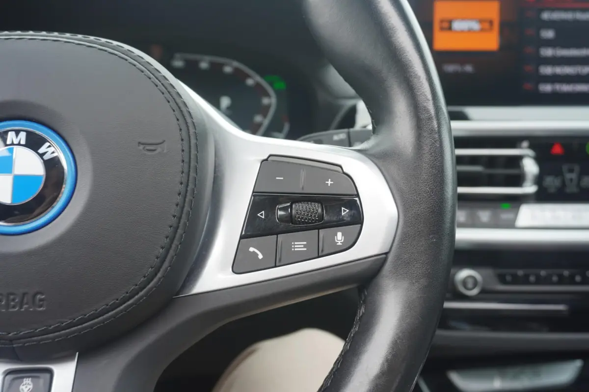 286pk High Executive 80 kWh | SoH 96% | 360° Camera | Panoramadak | Harman Kardon