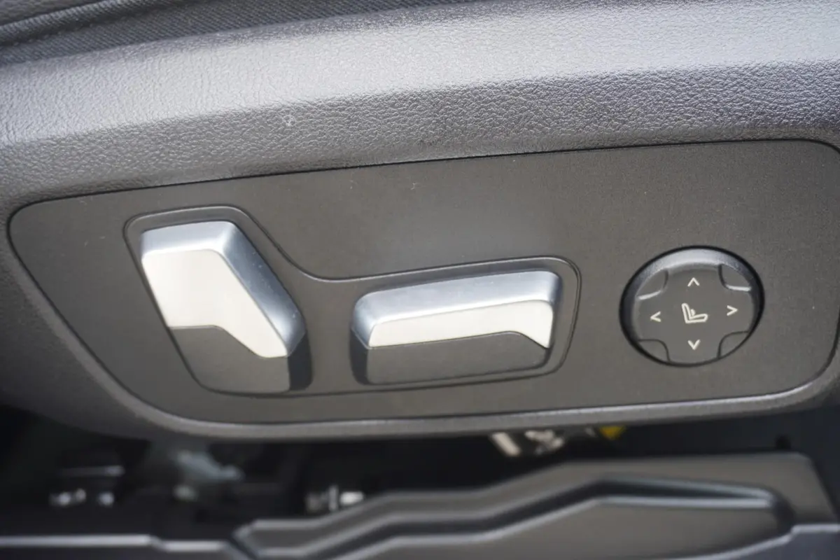 286pk High Executive 80 kWh | SoH 96% | 360° Camera | Panoramadak | Harman Kardon