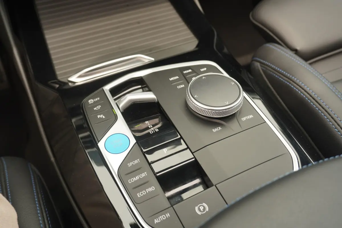 286pk High Executive 80 kWh | SoH 96% | 360° Camera | Panoramadak | Harman Kardon